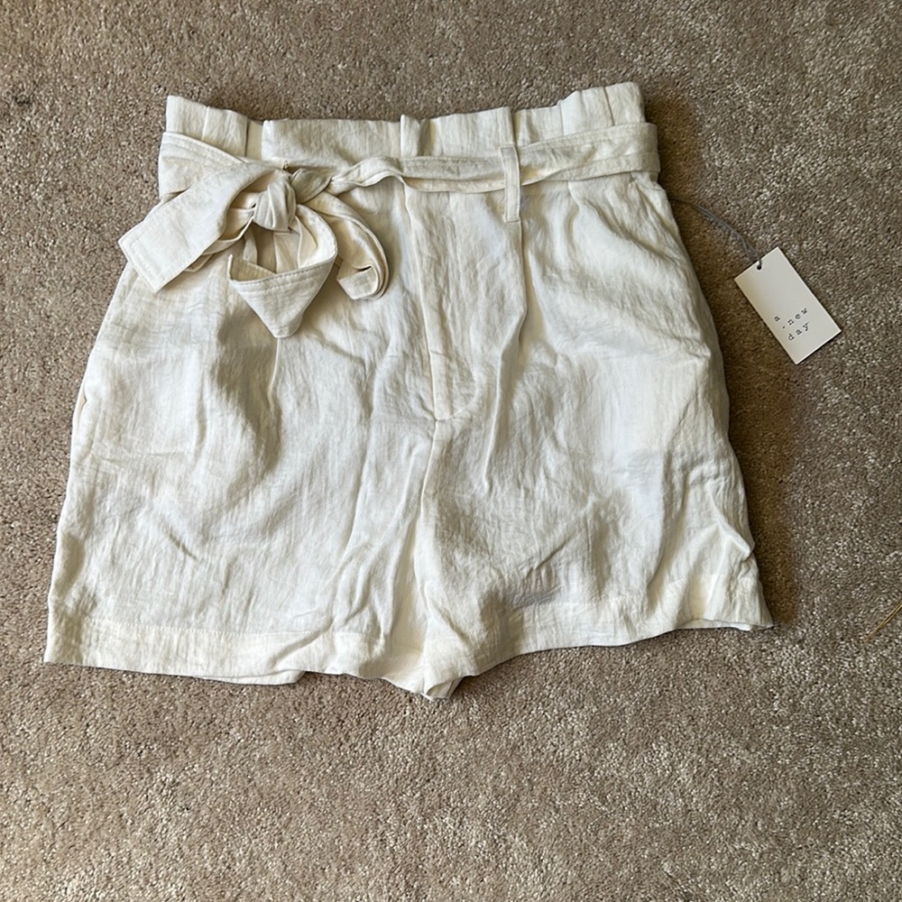 a new day Women's High Waist White Shorts